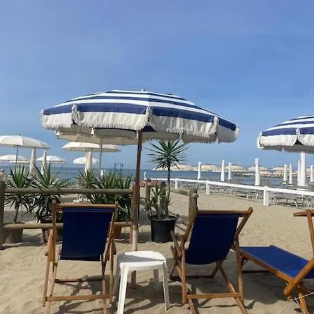 Chiara Vacation Follonica